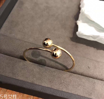 手鐲可以戴兩只手嗎？手鐲可以兩只手同時(shí)戴嗎？