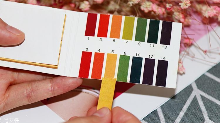 olay水感透白系列與水感透白臻粹系列哪個好？什么區(qū)別？