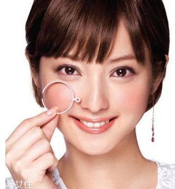 腮紅能用什么代替？沒有腮紅用什么代替？