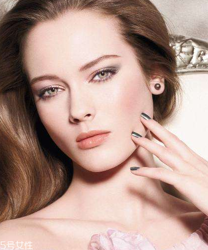 腮紅對皮膚有害嗎？腮紅對皮膚有哪些傷害？