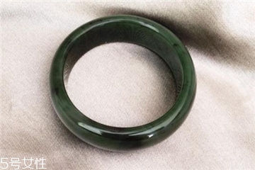 手鐲對身體有好處嗎？手鐲有哪些好處？