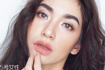 眼影會(huì)過敏嗎？有人對(duì)眼影過敏嗎？