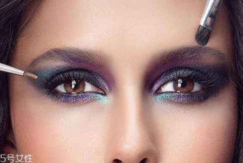 眼影會(huì)過敏嗎？有人對(duì)眼影過敏嗎？