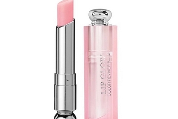 唇膏能吃嗎？潤唇膏吃進(jìn)去要不要緊？