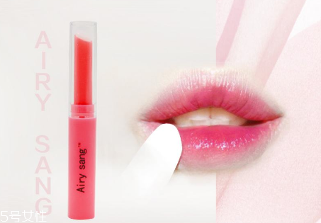 唇膏能吃嗎？潤唇膏吃進(jìn)去要不要緊？