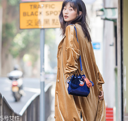 今年流行什么水桶包？水桶包流行什么款式？