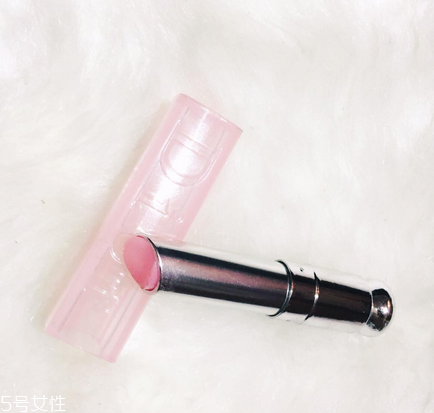 唇膏融化了怎么辦？唇膏變成油了怎么辦？