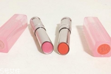 唇膏用完里邊怎么打開？唇膏剩一截怎么挖出來？