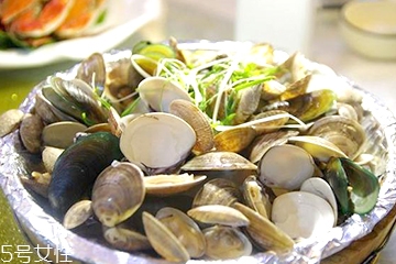 文蛤是發(fā)物嗎？文蛤能給皮膚過敏的人吃嗎？