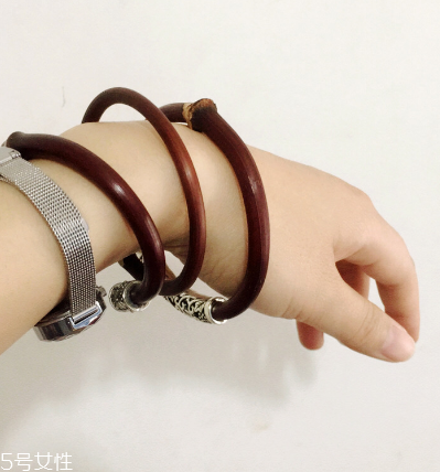 雞血藤手鐲可以碰水嗎？雞血藤手鐲沾水好嗎？