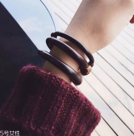 雞血藤手鐲一般多少錢？雞血藤手鐲市場價格