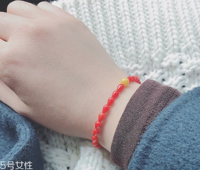 紅珊瑚手鏈多少錢(qián)？紅珊瑚手鏈?zhǔn)袌?chǎng)價(jià)格