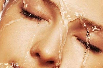 化妝水是什么？化妝水是什么時(shí)候用的？