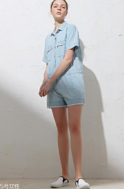 連體褲搭配什么鞋子好看？連體褲搭配訣竅