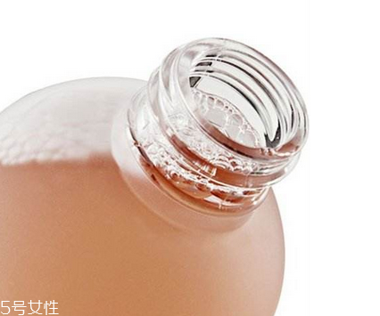 化妝水搖晃后有很多泡泡好不好？