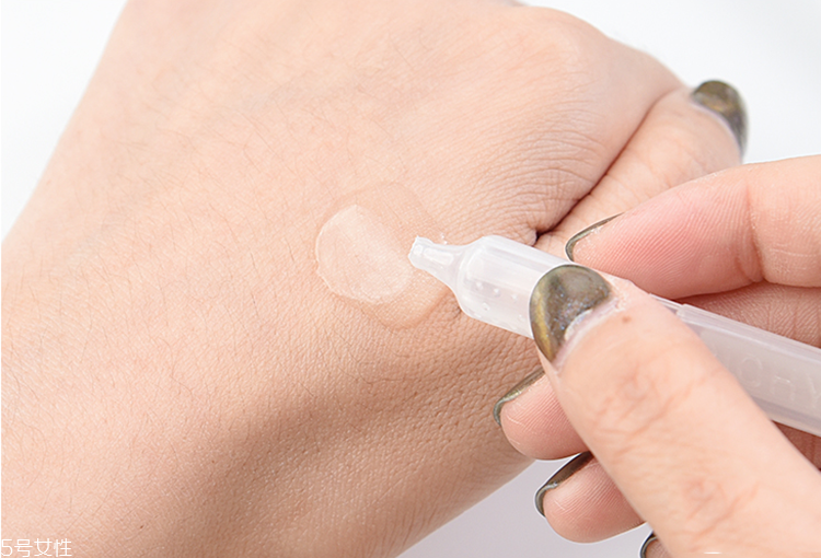 潤百顏蜂巢玻尿酸水潤次拋原液怎么用？能滴在乳液里嗎？