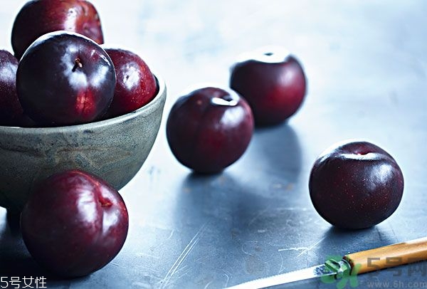 李子和灰子的區(qū)別？灰子的功效與作用