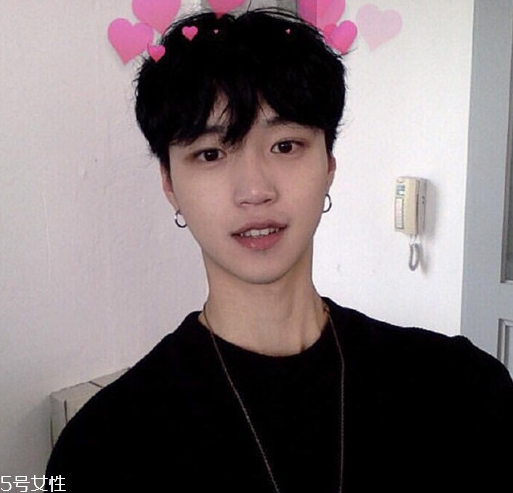 2022男生染什么顏色頭發(fā)好看 2022男生染發(fā)流行顏色 2022男生染什么顏色頭發(fā)好看 2022男生染發(fā)流行顏色