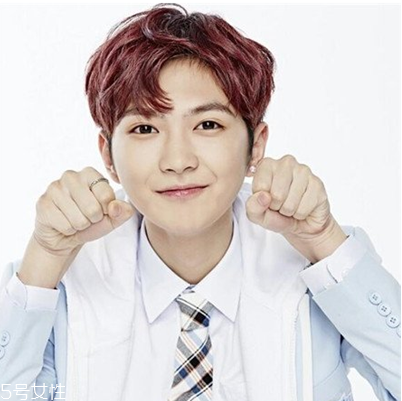 男生鍋蓋頭超帥發(fā)型 男生鍋蓋頭怎么留 男生鍋蓋頭超帥發(fā)型 男生鍋蓋頭怎么留