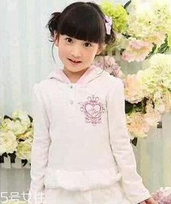 2022小男孩發(fā)型圖片 2022小男孩發(fā)型短發(fā)潮流 2022小男孩發(fā)型圖片 2022小男孩發(fā)型短發(fā)潮流