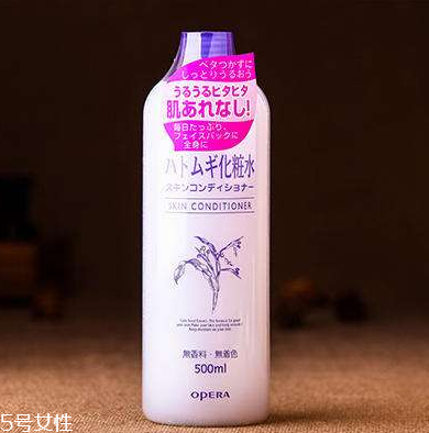 化妝水搓泥是什么東西？用化妝水臉搓泥的原因