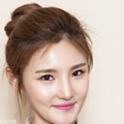 丸子頭怎么扎簡單好看 丸子頭有幾種扎法 丸子頭怎么扎簡單好看 丸子頭有幾種扎法