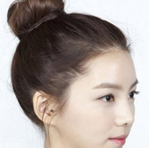 丸子頭怎么扎簡單好看 丸子頭有幾種扎法 丸子頭怎么扎簡單好看 丸子頭有幾種扎法