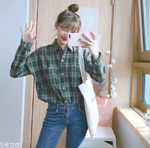 丸子頭怎么扎簡單好看 丸子頭有幾種扎法 丸子頭怎么扎簡單好看 丸子頭有幾種扎法