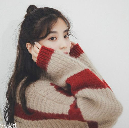 丸子頭怎么扎簡單好看 丸子頭有幾種扎法 丸子頭怎么扎簡單好看 丸子頭有幾種扎法