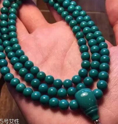 綠松石可以碰水嗎？綠松石手串能沾水嗎？