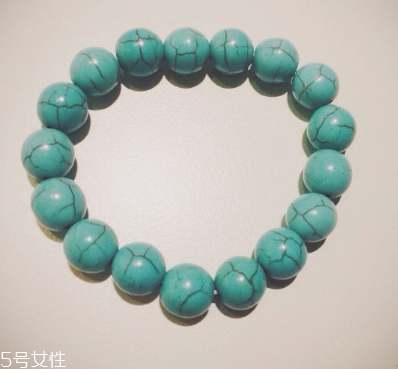 綠松石瓷度怎么看？綠松石手串瓷度識別方法