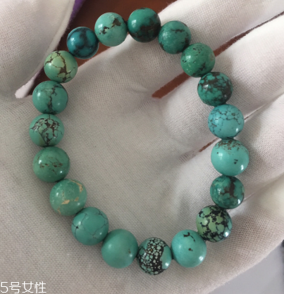 綠松石瓷度怎么看？綠松石手串瓷度識別方法