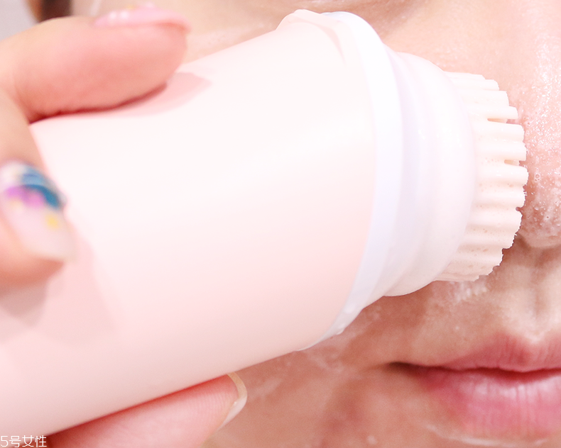 飛利浦潔面儀能卸妝嗎？飛利浦迷你潔面儀清潔力測(cè)試