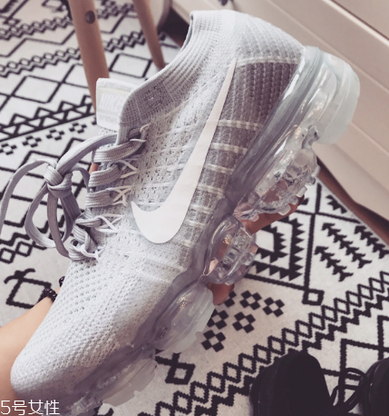 氣墊鞋漏氣什么感覺？氣墊鞋漏氣了是什么樣的？