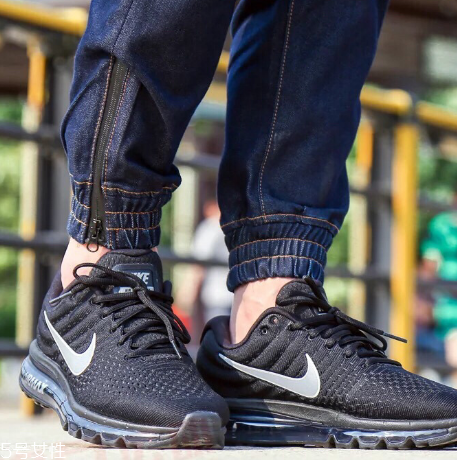 氣墊鞋適合跑步嗎？氣墊鞋可以跑步穿嗎？