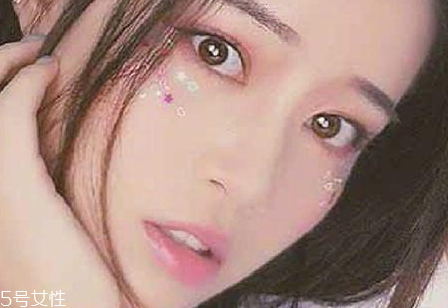 萬圣節(jié)喪尸眼妝怎么畫？萬圣節(jié)喪尸眼妝教程