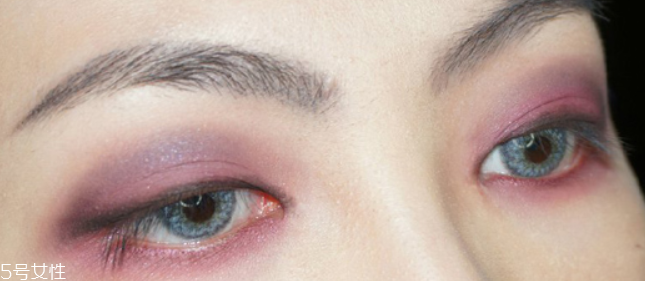 萬圣節(jié)蜘蛛眼妝怎么畫？2款蜘蛛眼妝詳細(xì)步驟