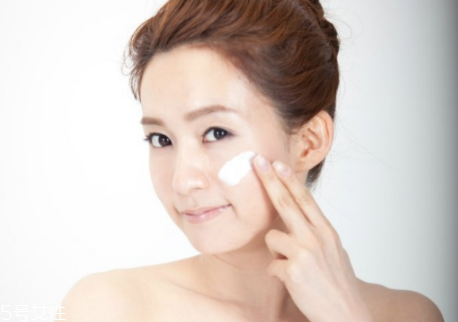 護膚品不吸收的癥狀 護膚品不吸收怎么調(diào)理