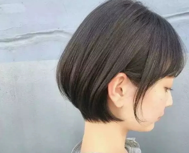 黑茶色怎么染？黑茶色染發(fā)配方