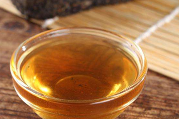 黑茶色顯白嗎？黑茶色適合黃黑皮嗎