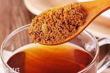 紅糖面膜用什么水稀釋？紅糖面膜用熱水還是冷水泡？