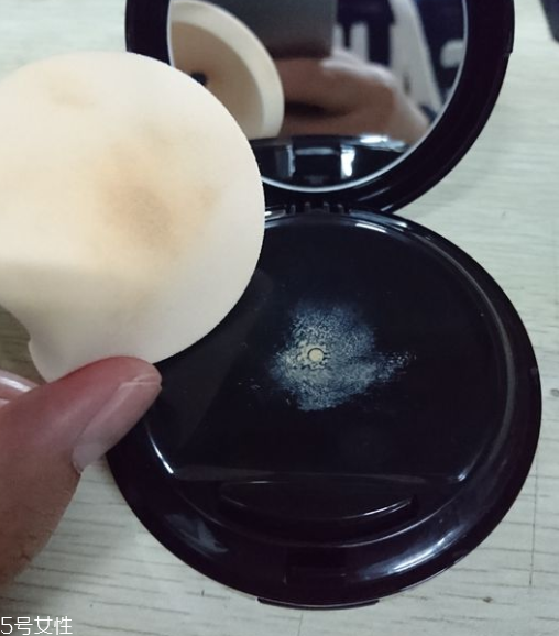 雅詩蘭黛紅石榴氣墊cc代言人是誰？雅詩蘭黛氣墊哪款好用？