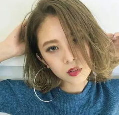 打蠟傷頭發(fā)嗎？打蠟對頭發(fā)的危害