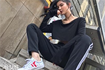 褲子染色了怎么洗掉？褲子染了顏色清洗方法