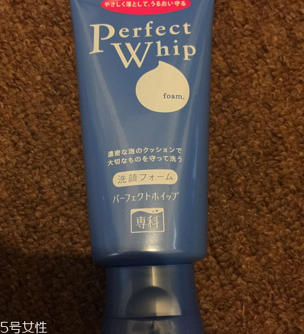 皂基洗面奶為什么假滑？