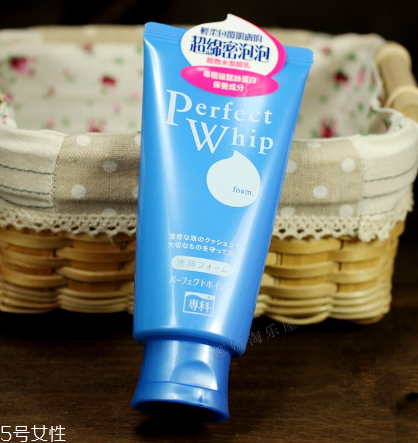 皂基洗面奶是堿性的嗎？皂基洗面奶是堿性還是酸性？