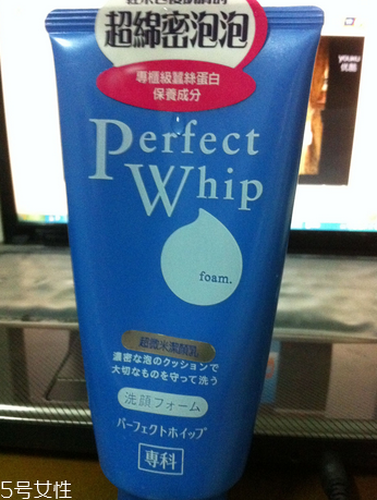 皂基洗面奶是堿性的嗎？皂基洗面奶是堿性還是酸性？