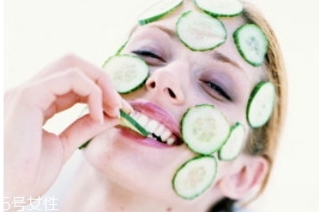 黃瓜敷臉能補(bǔ)水嗎？黃瓜敷臉有補(bǔ)水效果嗎？