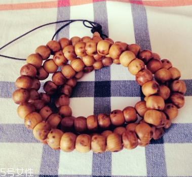 崖柏手串用上油嗎？崖柏手串需不需要上油？