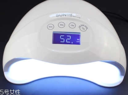 美甲燈會把手照黑嗎？美甲燈之前要涂防曬霜嗎？